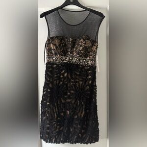 NWT Sue Wong Black and Nude Embroidered Mini Dress with Beaded Waist